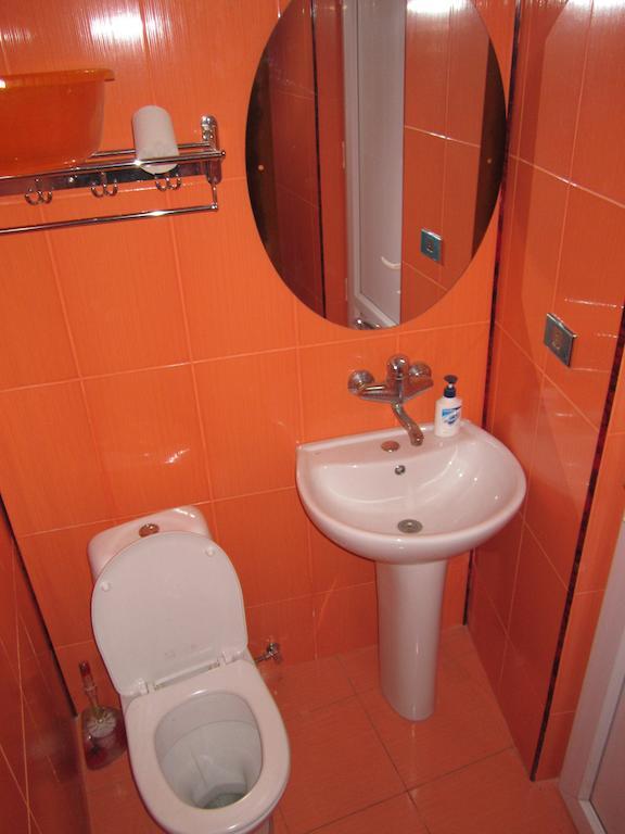 Guesthouse 97 In Batumi Oda fotoğraf