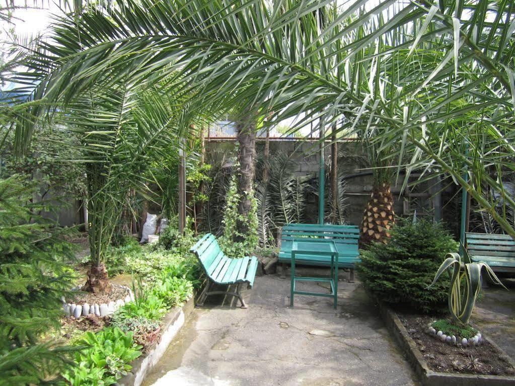 Guesthouse 97 In Batumi Dış mekan fotoğraf